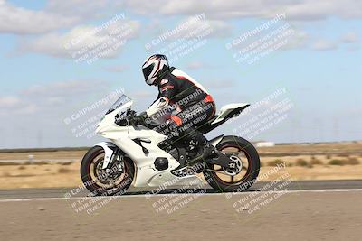 media/Nov-03-2024-TrackDaz (Sun) [[44580f4982]]/B Group/1220pm (Wheelie Bump)/